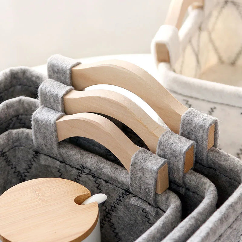 Felt Storage Basket Desk Organizer Toy Basket Storage Bins Makeup Organizer Basket Desktop Wooden Handle Storage Organizer Box