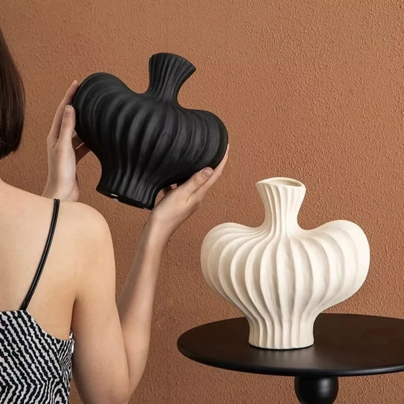 Creative Ceramic Vase Living Room Desktop Ornament Flower Arrangement Dried Flower Retro Decor Vase Home Decor