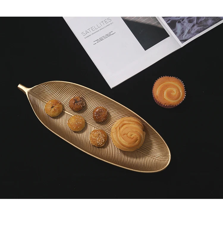 Nordic Wooden Tray Gold Leaf Shape Serving Tray Jewelry Pallet Fruit Snack Candy Dish Table Decoration Storage Organizer