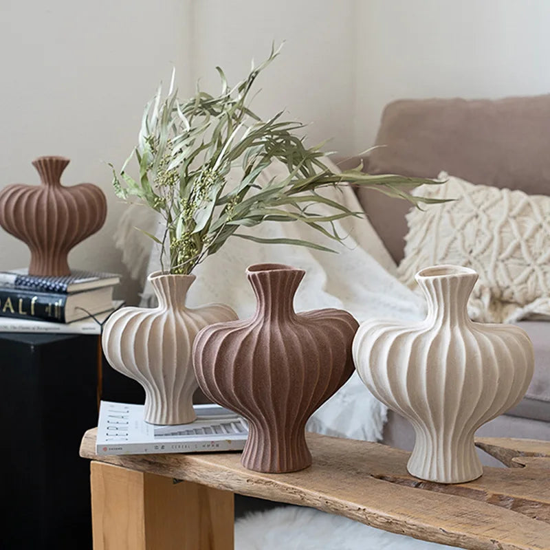 Creative Ceramic Vase Living Room Desktop Ornament Flower Arrangement Dried Flower Retro Decor Vase Home Decor