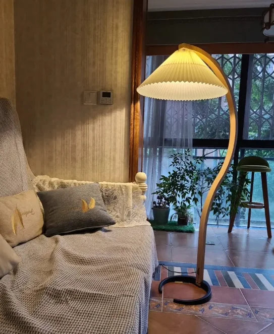 Room Decoration Floor Lamp Atmosphere Living Room High-End Feeling Bedroom Study Pleated Solid Wood Antique Standing Table Lamp
