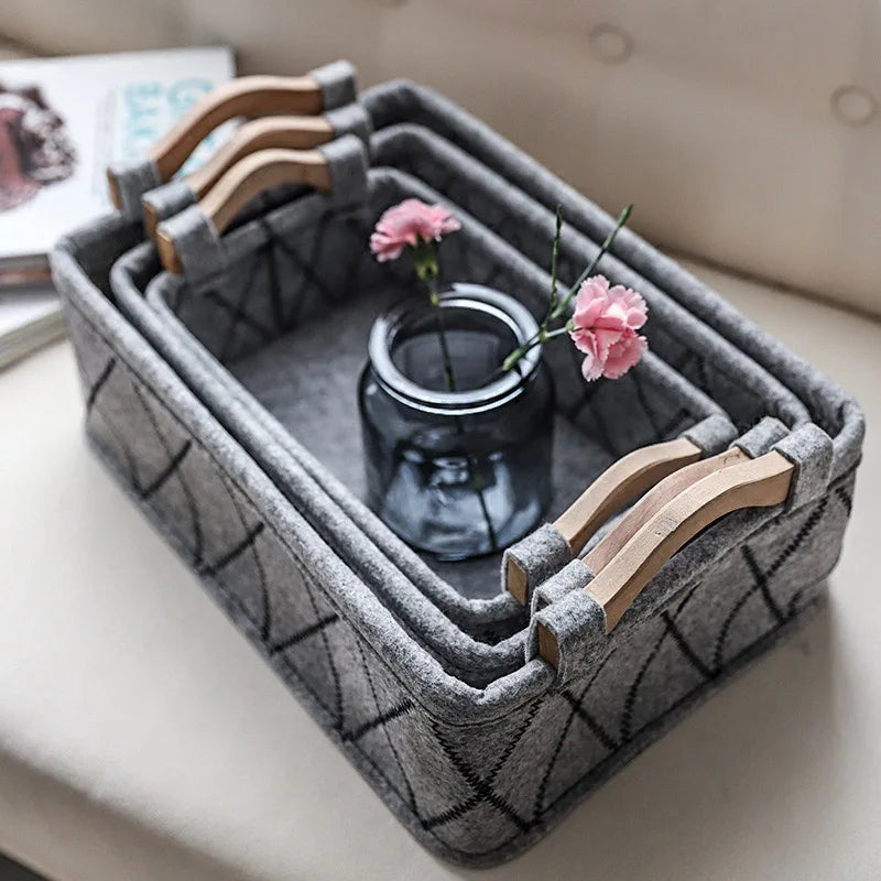 Felt Storage Basket Desk Organizer Toy Basket Storage Bins Makeup Organizer Basket Desktop Wooden Handle Storage Organizer Box