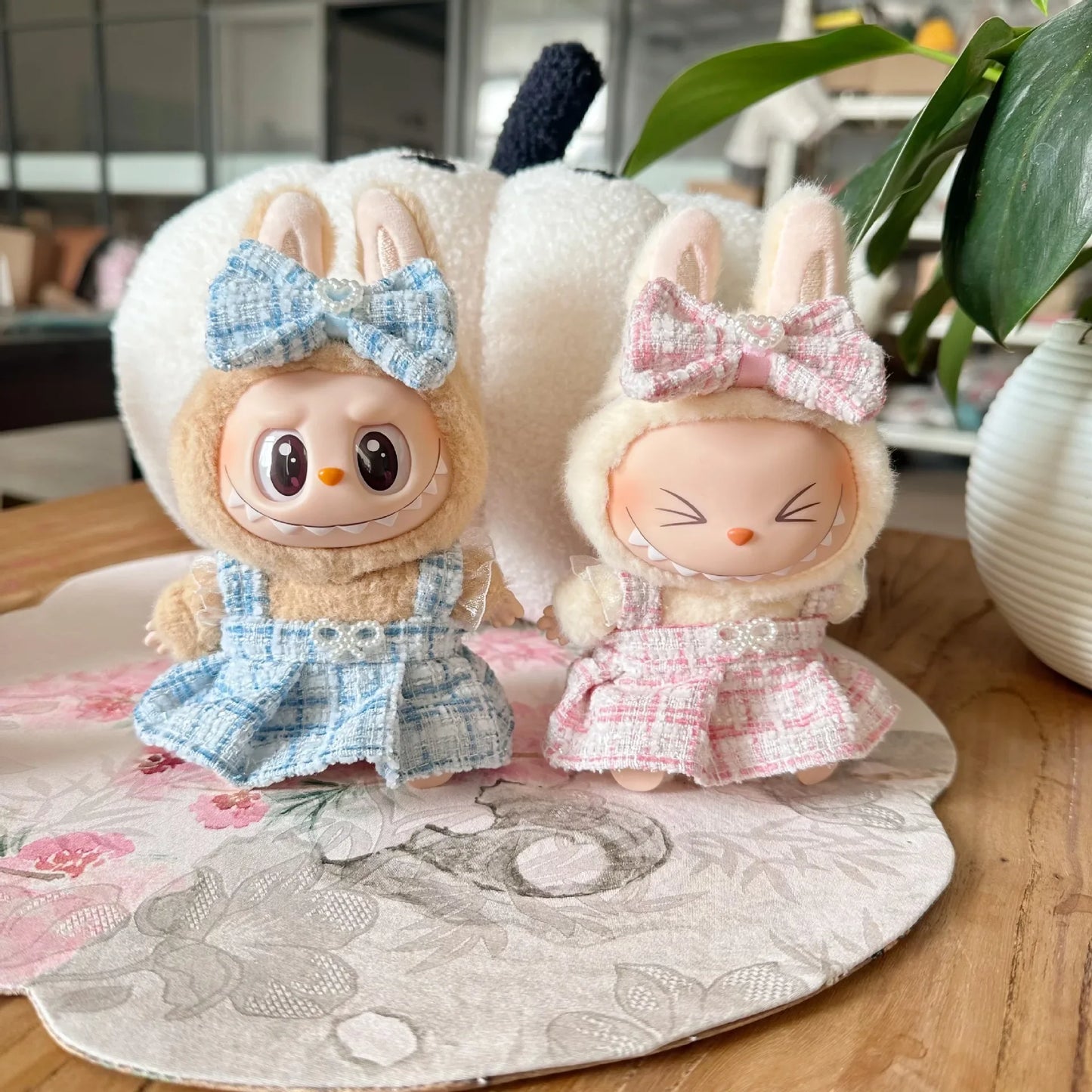 17CM Cute Labubu Doll Clothes Outfit Accessories Classic Dress Set for V2 Mini Dolls Clothing Girl Kid Gift Labubu Ropa