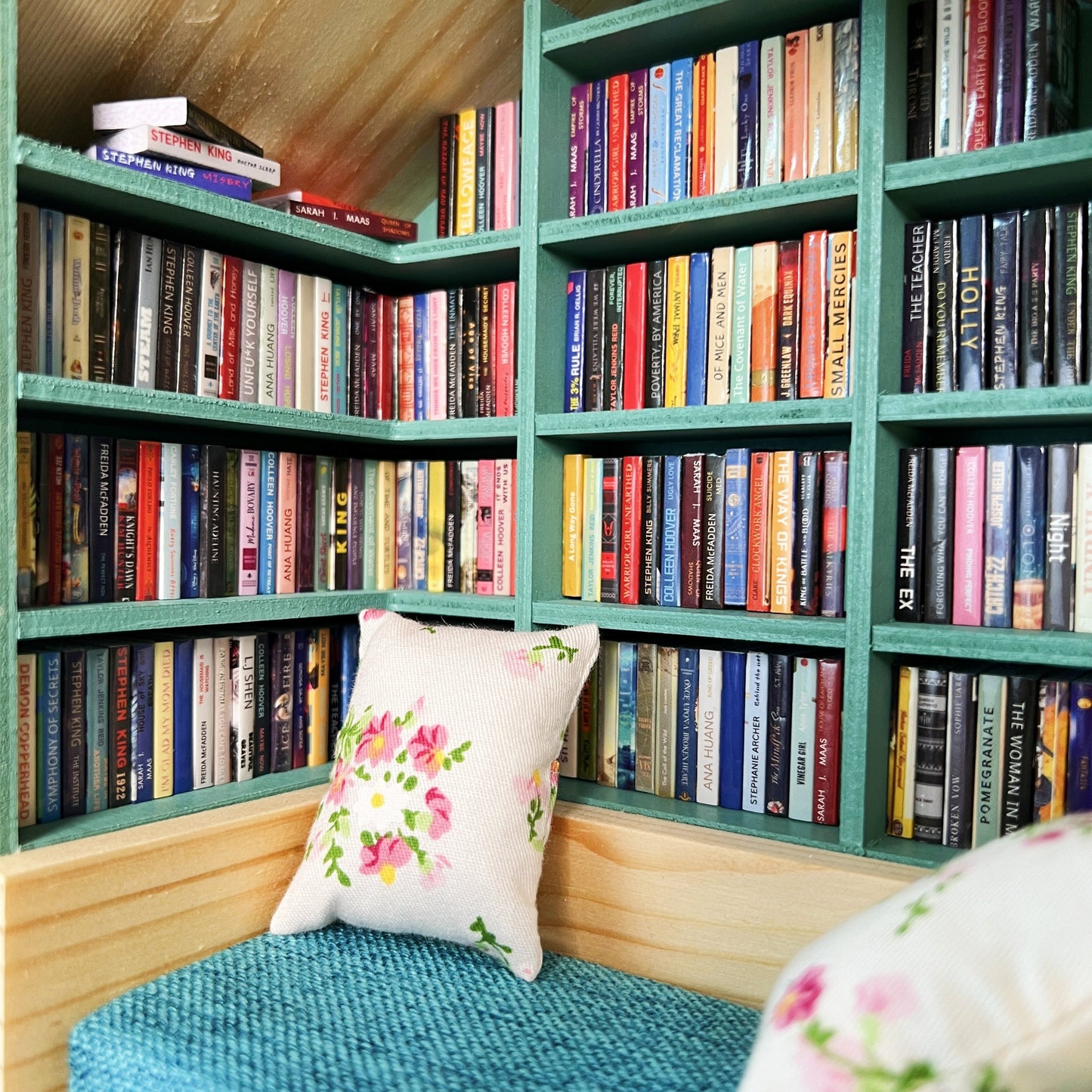 Anxiety Bookroom Creative Anxiety Resistant Bookshelf Mini Book Matchbox Mini Wooden Sensory Study Decoration
