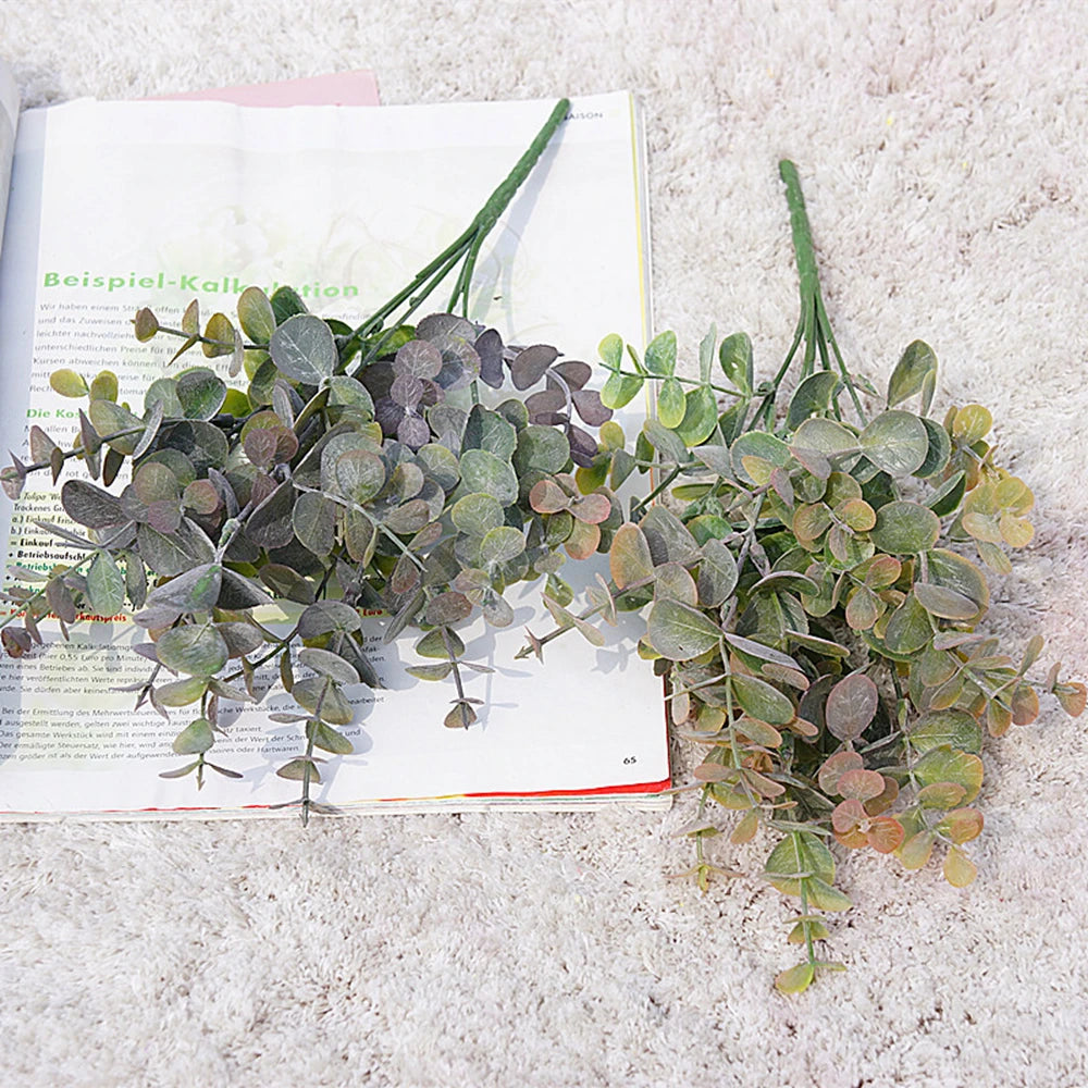 Artificial Plastic Plants Leaves Green Eucalyptus Branch Diy Garden Home Christmas Wedding Vase for Decoration Faux Fake Flowers