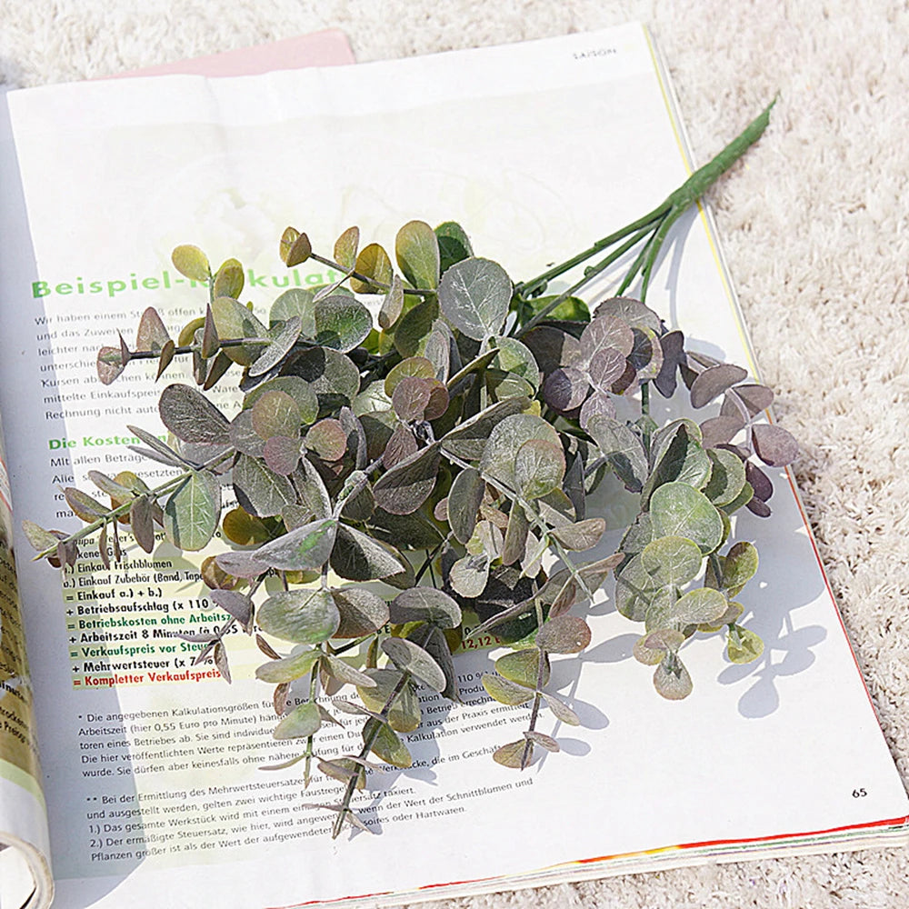 Artificial Plastic Plants Leaves Green Eucalyptus Branch Diy Garden Home Christmas Wedding Vase for Decoration Faux Fake Flowers