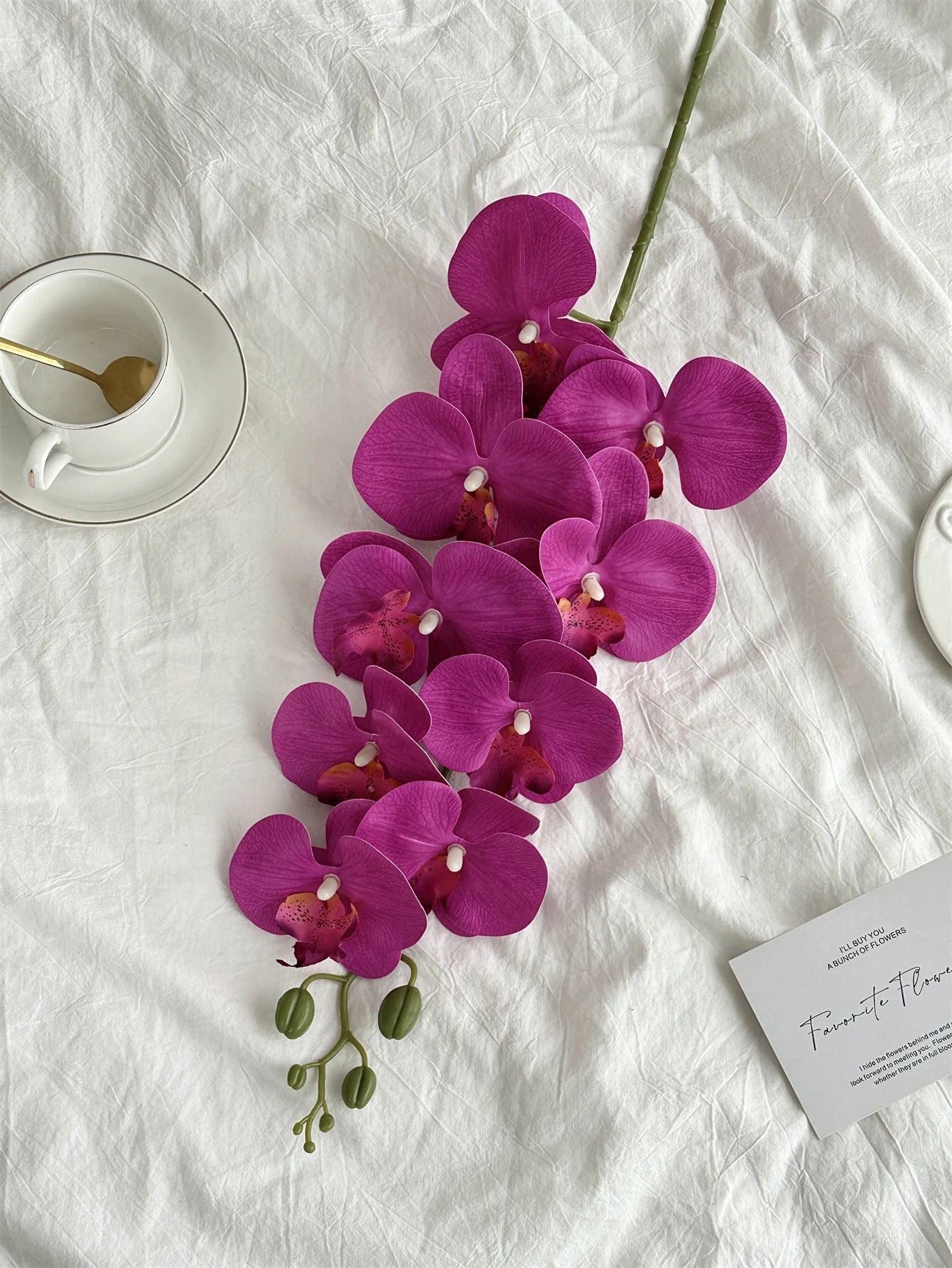 Phalaenopsis imitation flowers fake flowers arrangements High-end orchid flower arrangement The table was decorated with vases