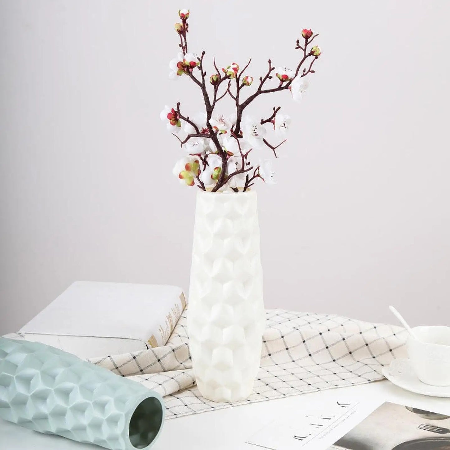 Modern Flower Vase Flower Pot Basket Nordic Home Decoration Vase Minimalist Vase for Home Table Office Bedroom Decors