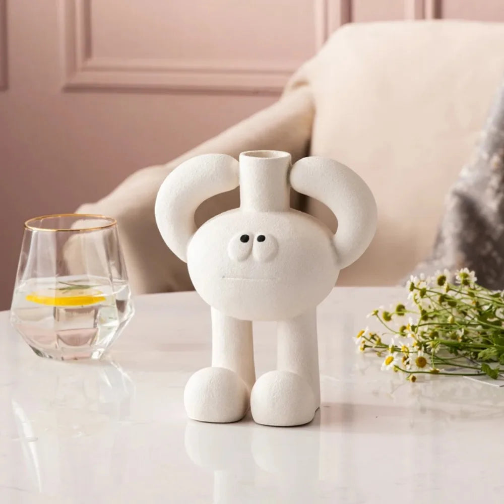 Shaped vase desktop living room dining room ornaments resin vase for children's gifts resin vase for interior decoration.