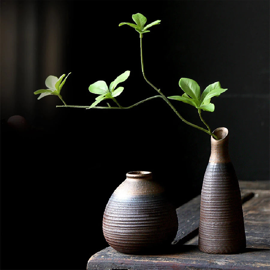 Retro rough pottery mini flower vase, ceramic tabletop small vase, indoor hydroponic ornament decoration
