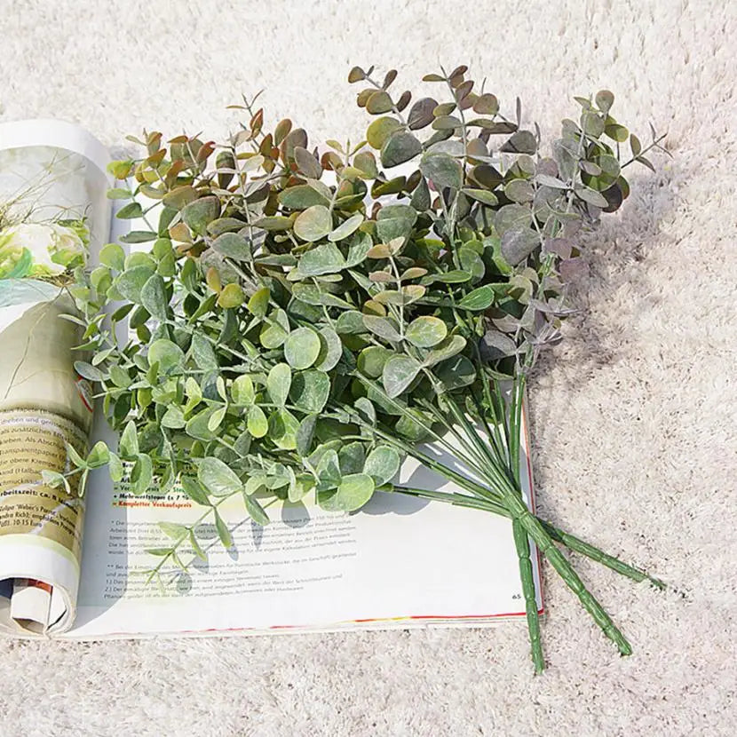 Artificial Plastic Plants Leaves Green Eucalyptus Branch Diy Garden Home Christmas Wedding Vase for Decoration Faux Fake Flowers