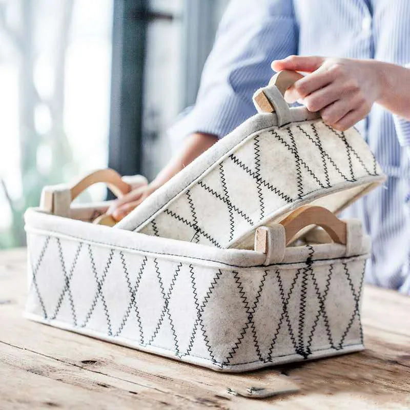 Felt Storage Basket Desk Organizer Toy Basket Storage Bins Makeup Organizer Basket Desktop Wooden Handle Storage Organizer Box