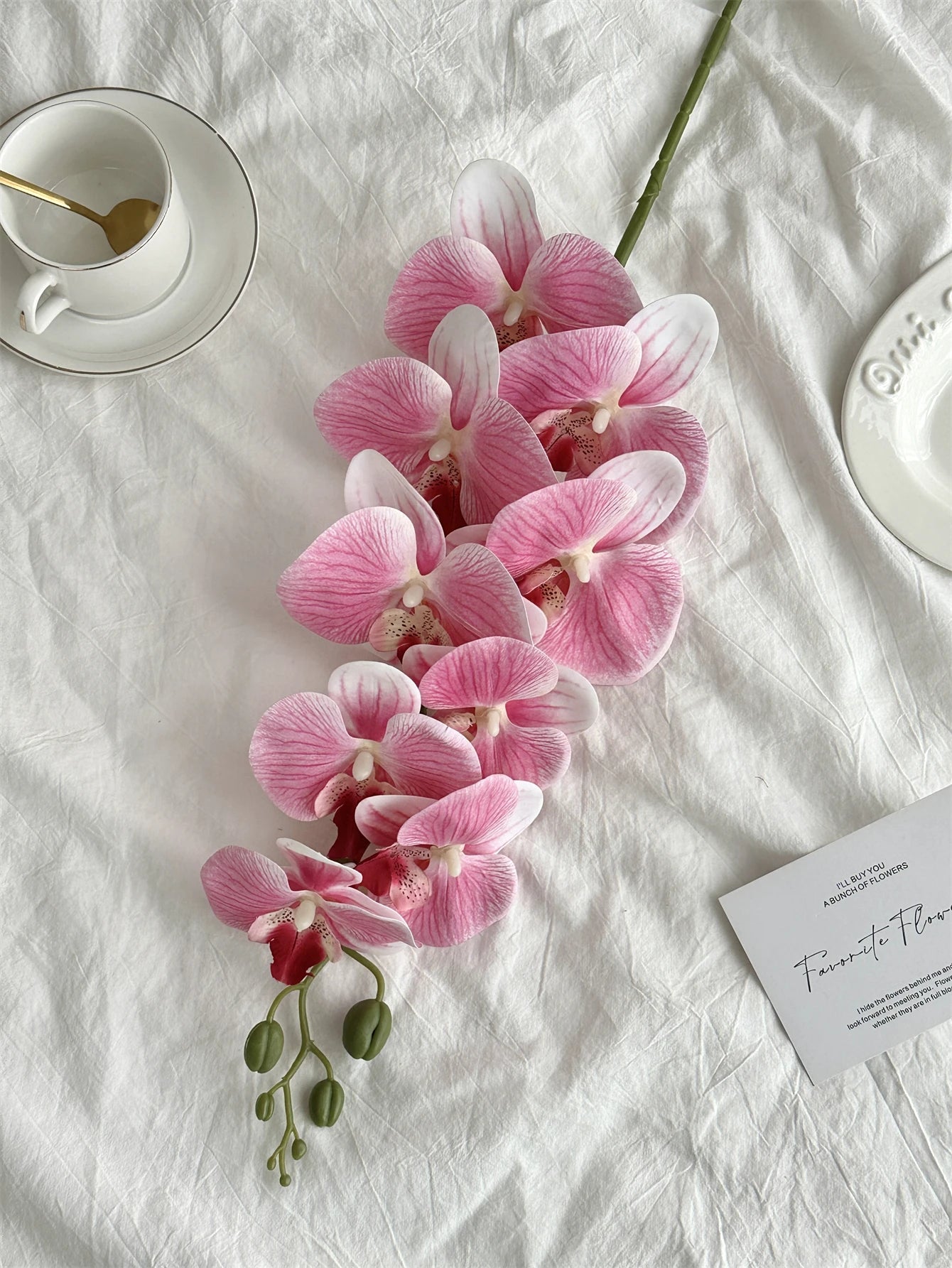 Phalaenopsis imitation flowers fake flowers arrangements High-end orchid flower arrangement The table was decorated with vases