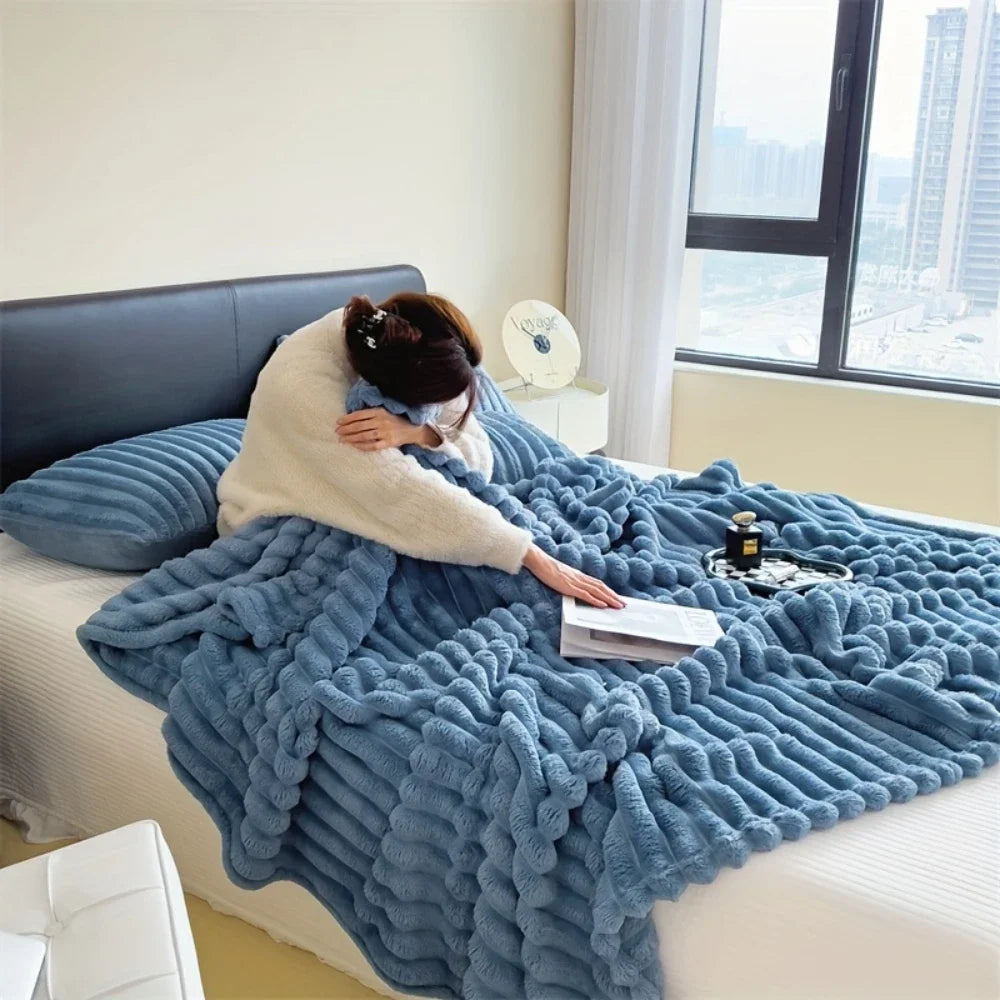 Soft & Delicate  Blanket Large Plush Ribbed Throw Warm Cozy Anti-Static Sofa Blanket Lightweight Bed Blanket Multi-Functional