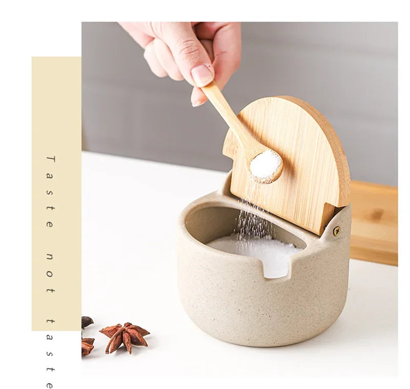 Japanese Style Ceramic Seasoning Jar Bamboo lid Spice jar With Spoon Kitchen Sugar Salt Spices Storage Box Household Container